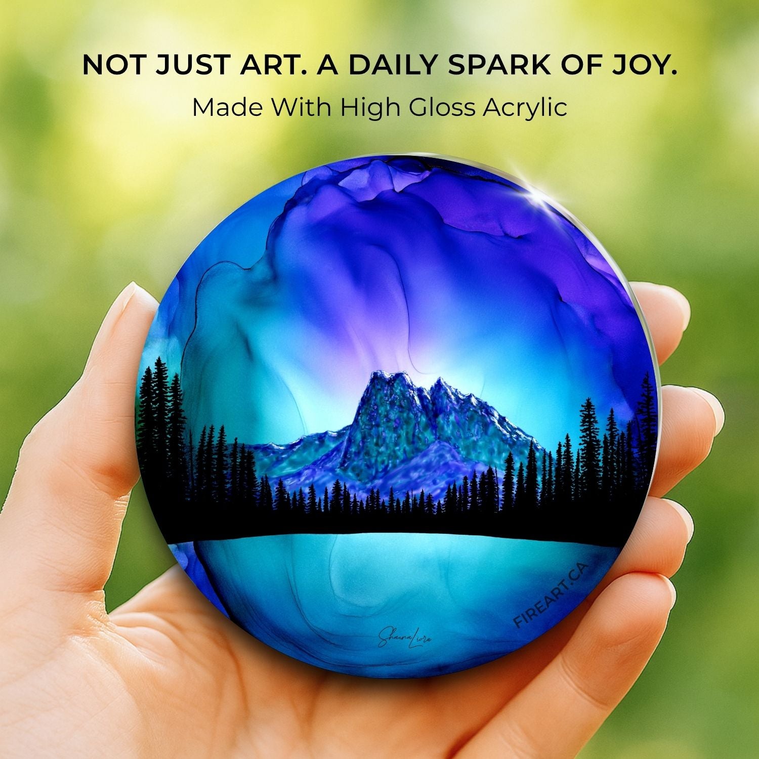 Emeralds Radiance: 2-in-1 Ornament/Magnet